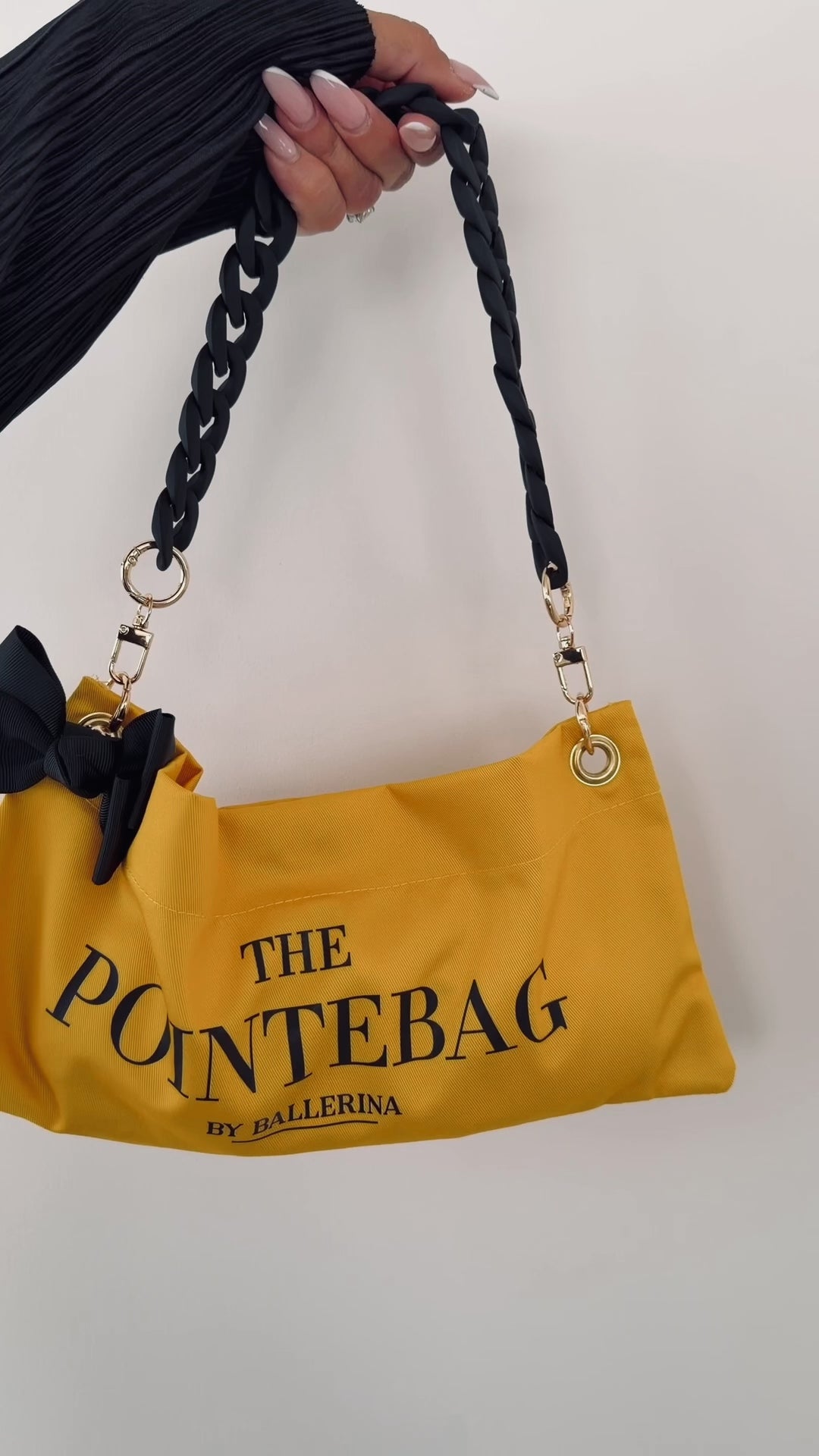 PointeBag by Ballerina — close-up of premium cotton fabric, velvety touch, gold chains and swappable clips